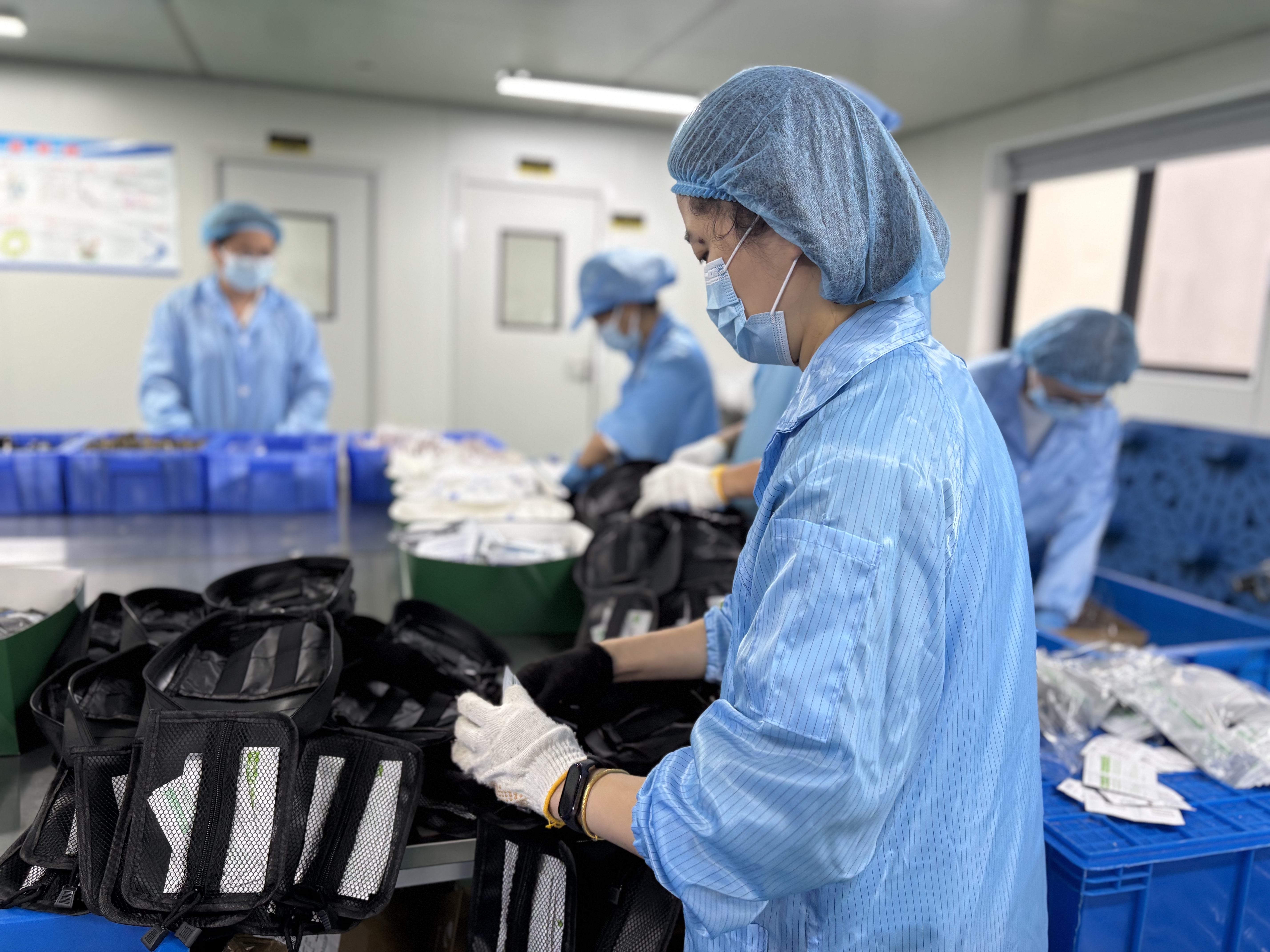 Production of first aid kit 